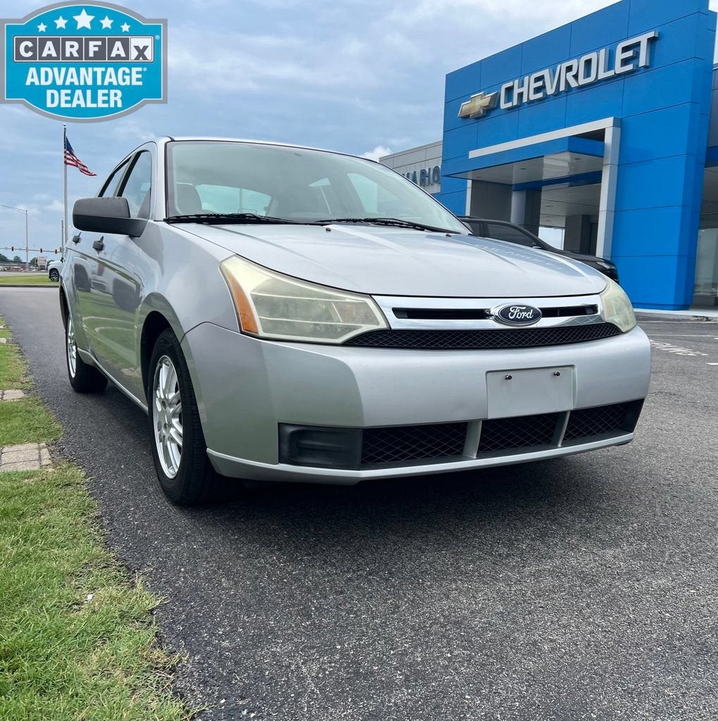 2009 Ford Focus SE in Other — front three-quarter view