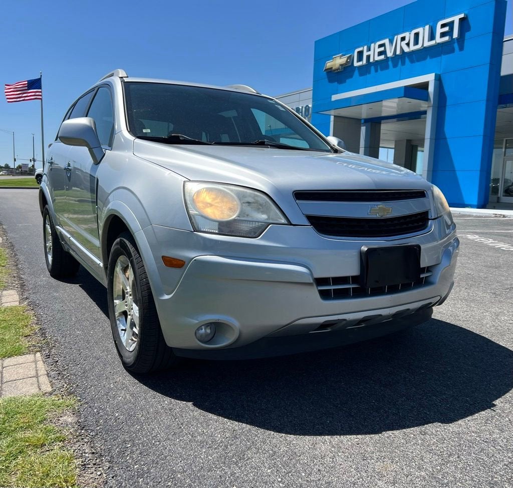 2013 Chevrolet Captiva LT in Silver Ice Metallic — front three-quarter view
