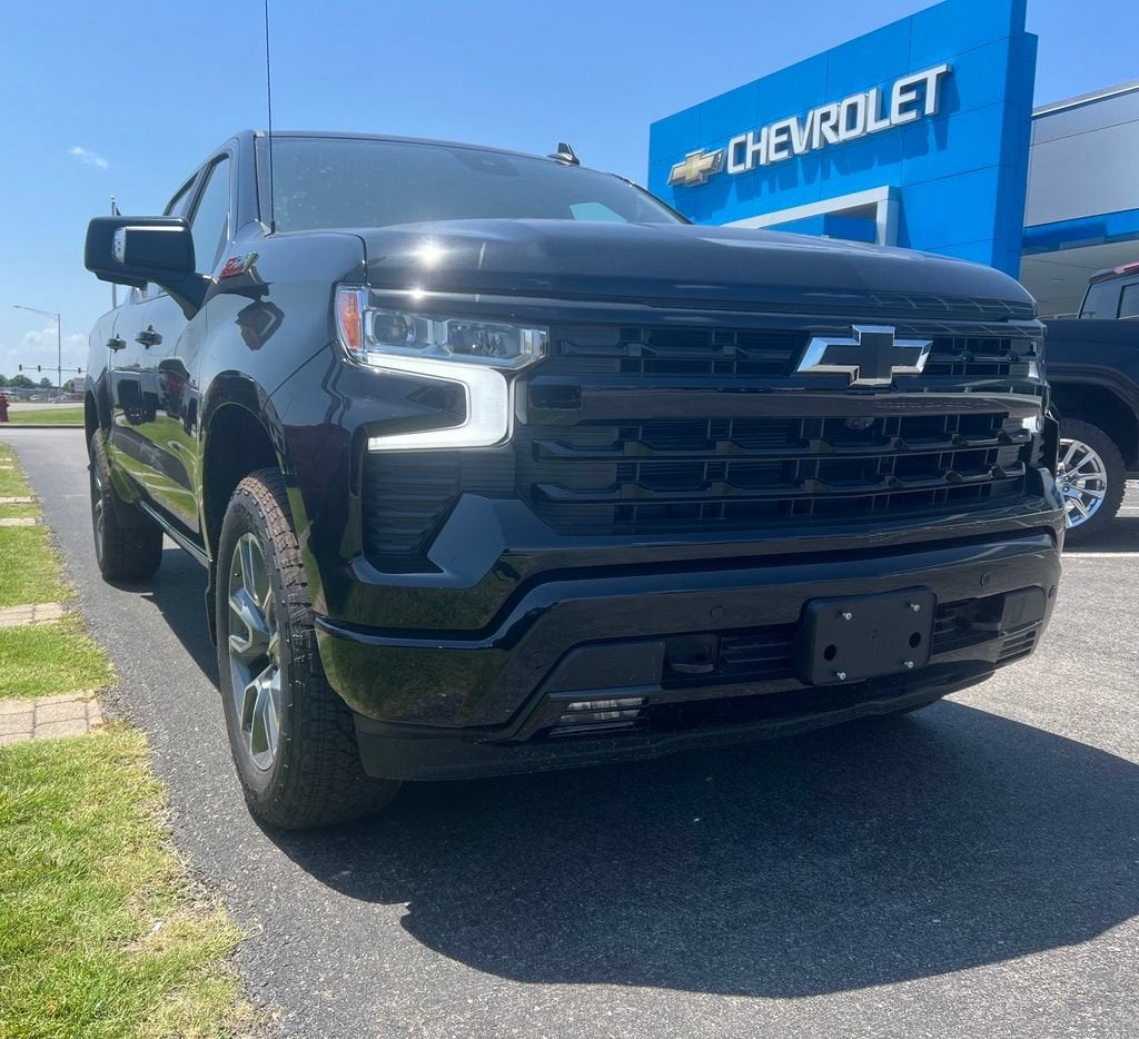 2026 Chevrolet Silverado 1500 RST in Black — front three-quarter view